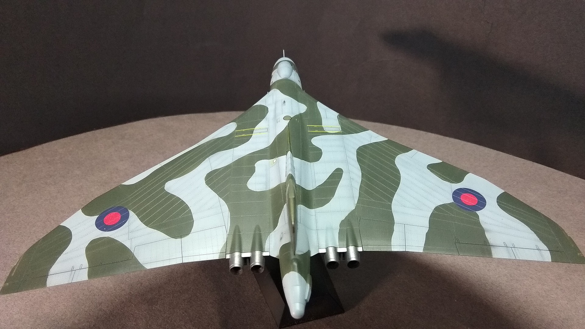 Gallery Pictures Airfix Avro Vulcan XH558 Aircraft Plastic Model ...