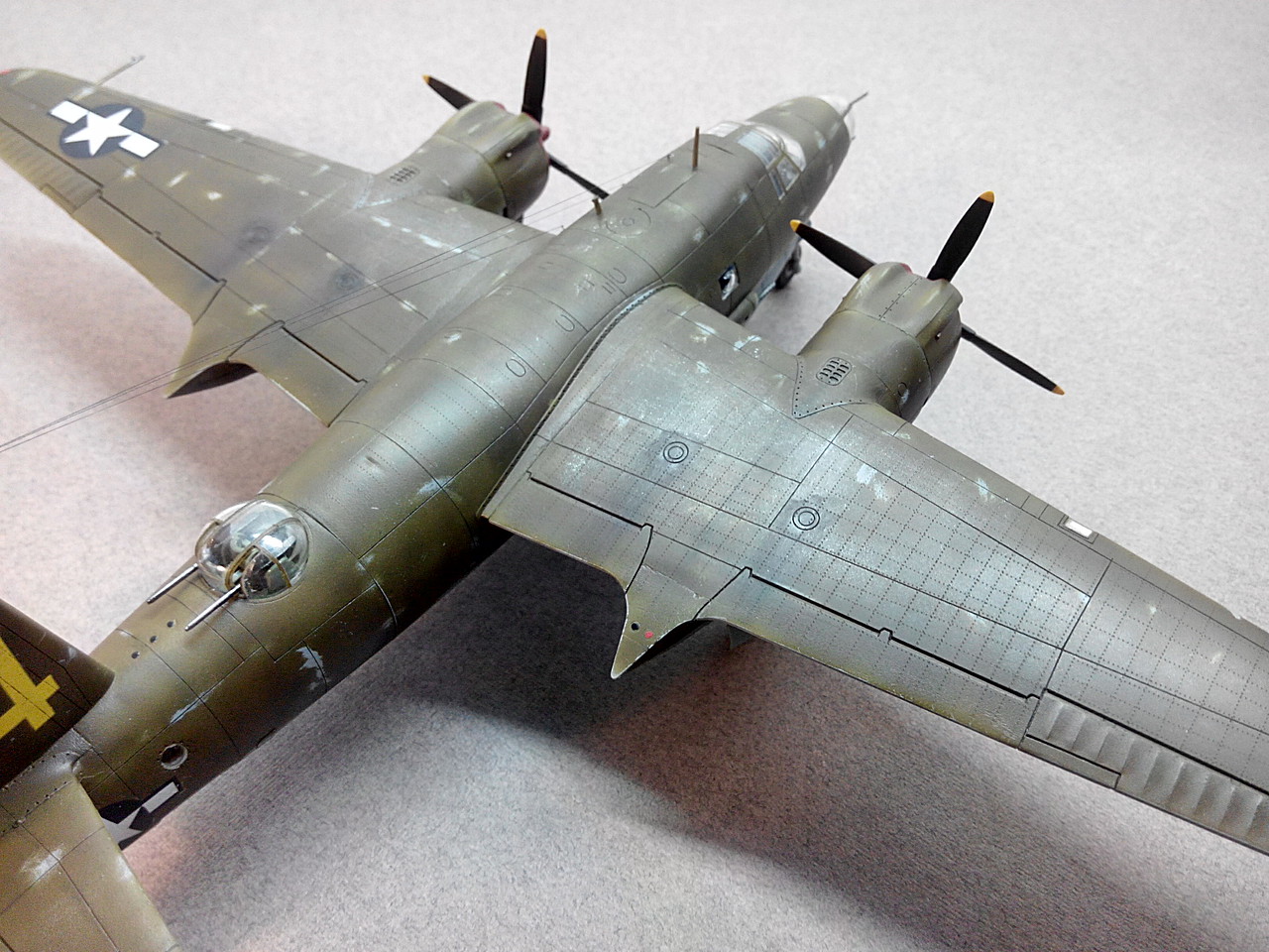 B26F/G Marauder Plastic Model Airplane Kit 1/72 Scale 01557