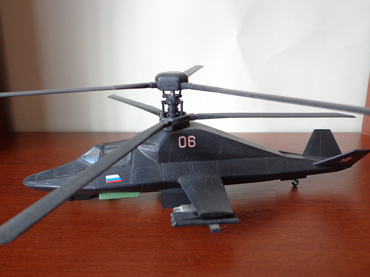 Kamov Ka58 Black Ghost Russian Stealth -- Plastic Model Helicopter Kit ...