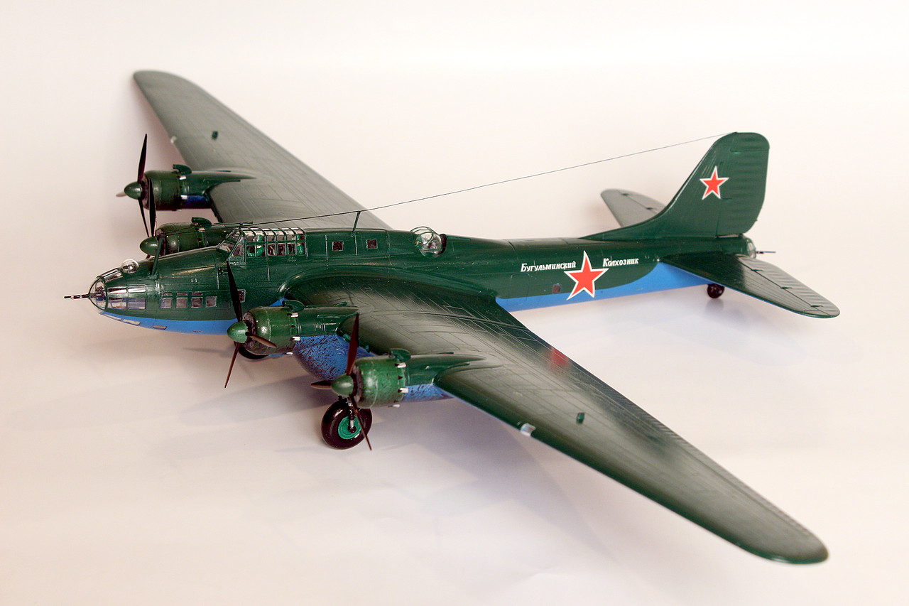 Soviet TB7 Heavy Bomber -- Plastic Model Airplane Kit -- 1/72 Scale ...