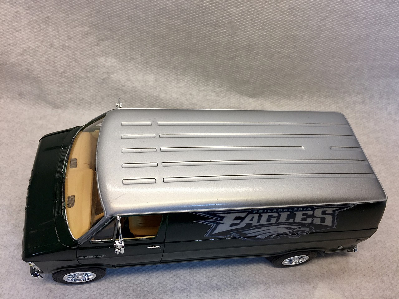 1982 Dodge Van Plastic Model Vehicle Kit 1/25 Scale 82412