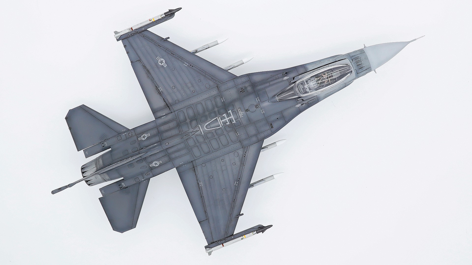 Tamiya 61101 1/48 F-16C [Block 25/32] Fighting Falcon® ANG.