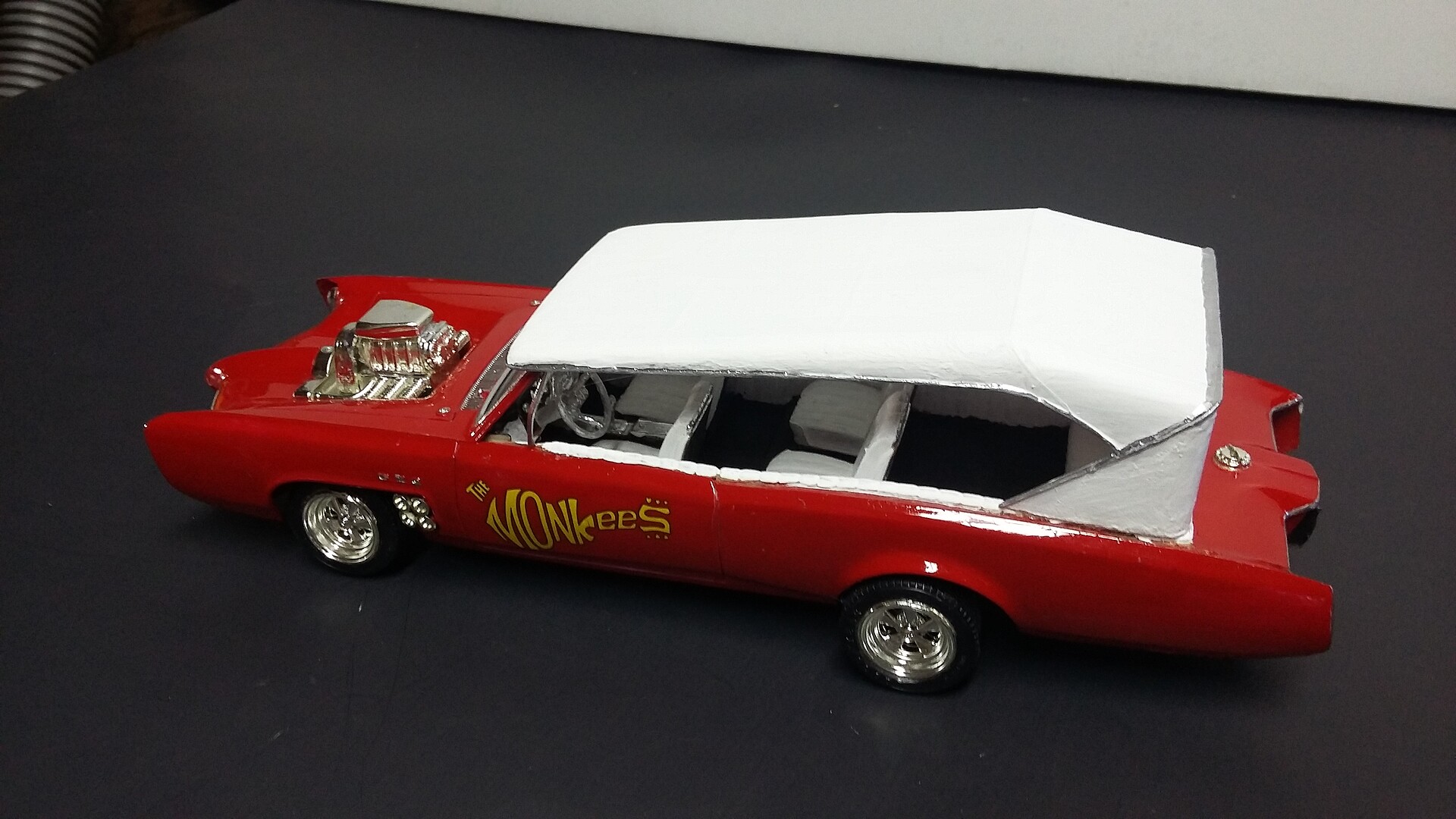 MPC Skill 2 Model Kit Monkeemobile The Monkees 1966-1968 TV Series 1-25 Scale Model Car
