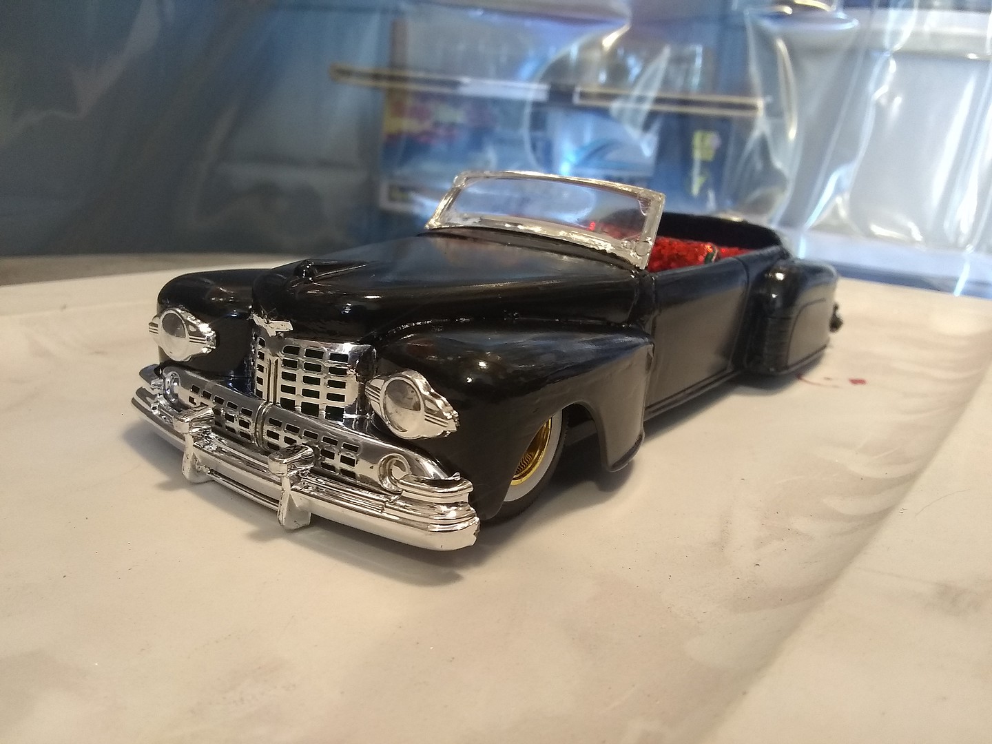 Greased Lightning 1948 Ford Convertible Plastic Model Car Kit 1/