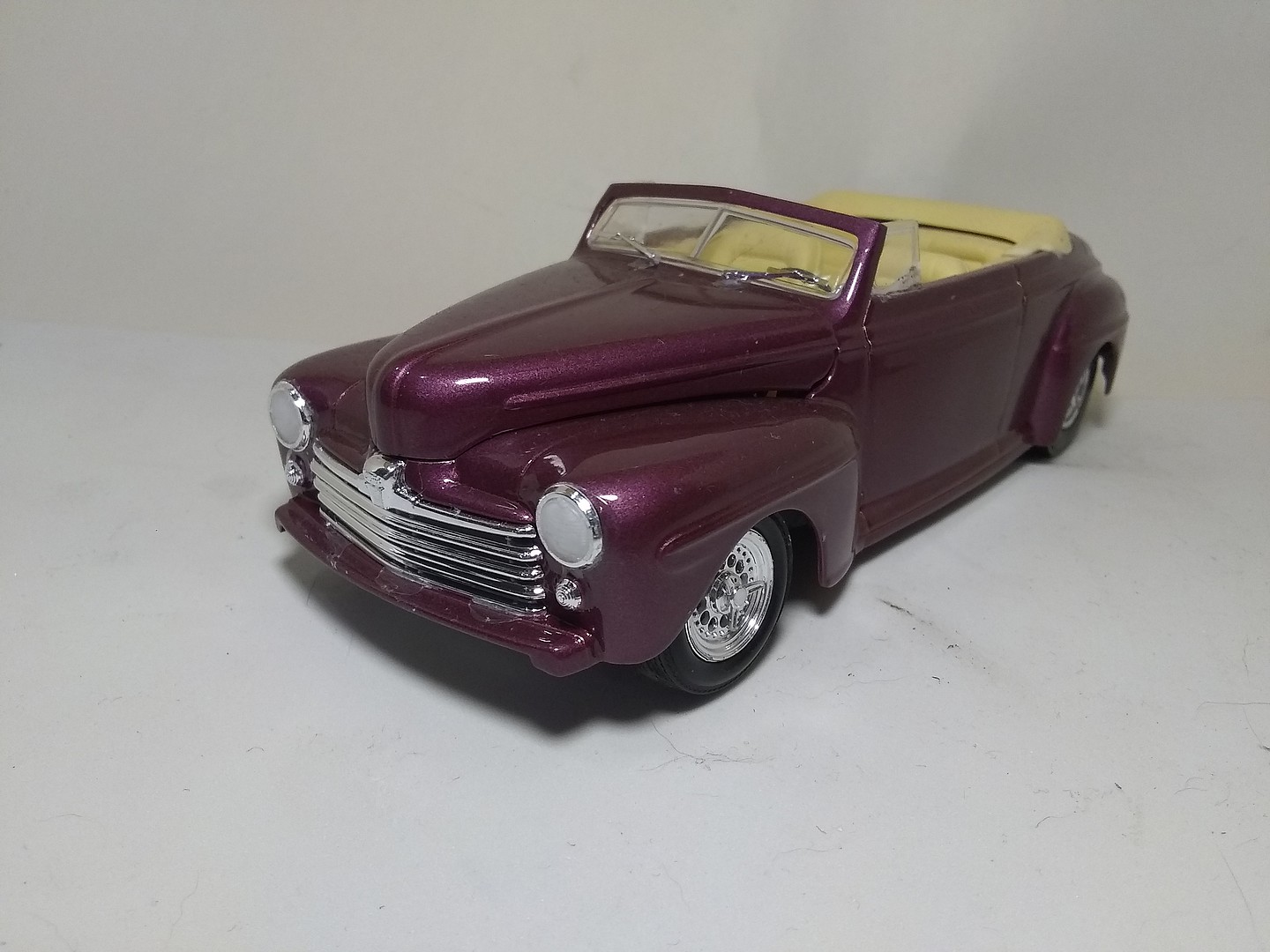Greased Lightning 1948 Ford Convertible Plastic Model Car Kit 1 greased-lightning-1948-ford-convertible-plastic-model-car-kit-1