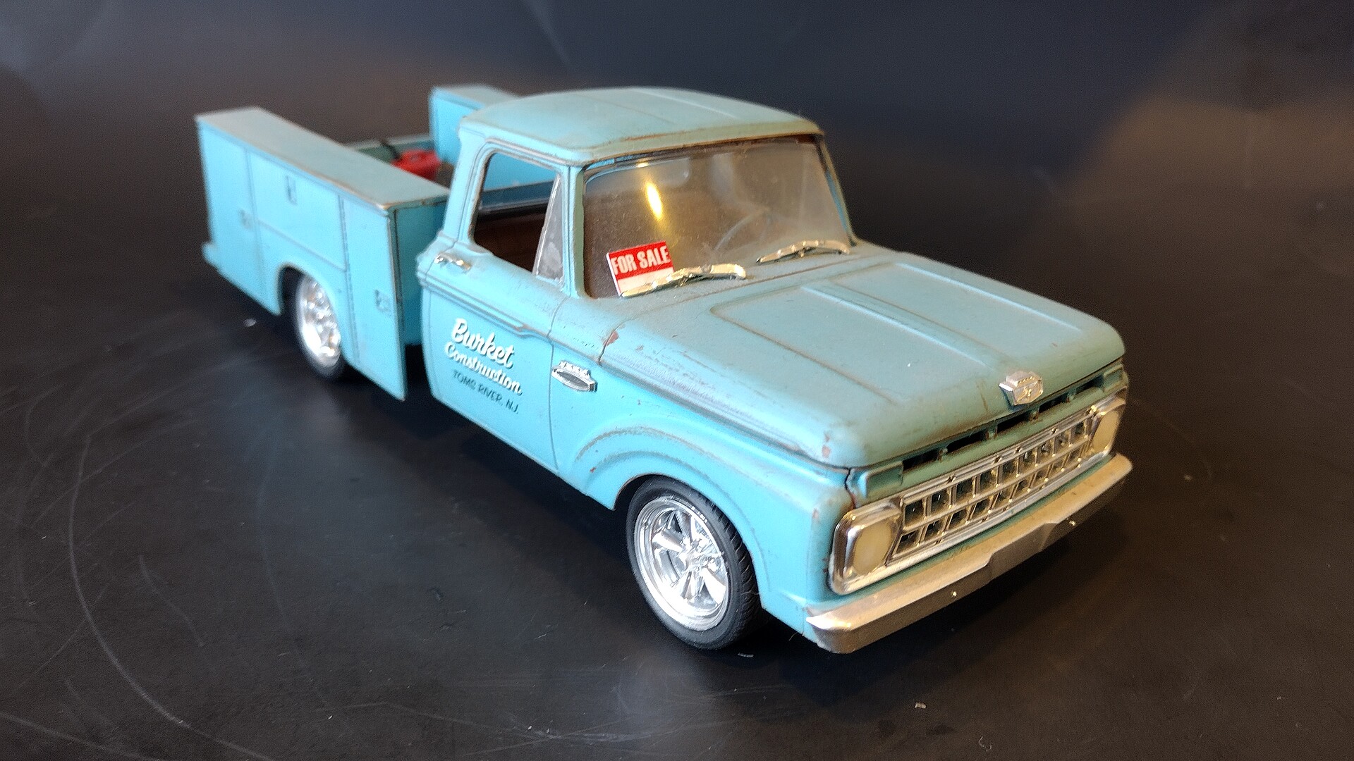 Moebius 1965 Ford F100 Service Truck (Ltd Prod) Plastic Model