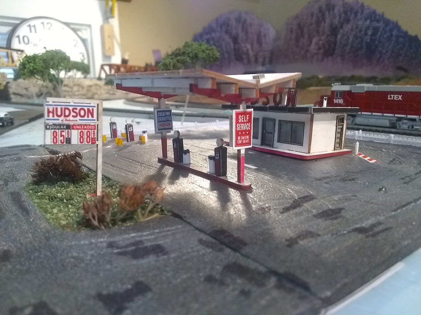 Hudson Oil Gas Station, Laser Cut Wood Kit N Scale Model Railroad