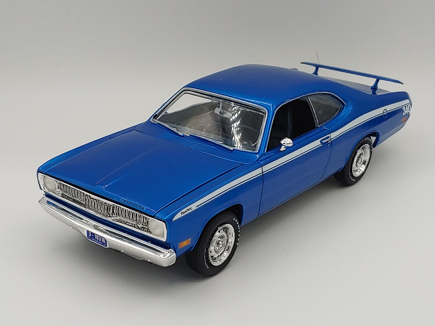 1971 Plymouth Duster 340 Plastic Model Car Kit 1/25 Scale